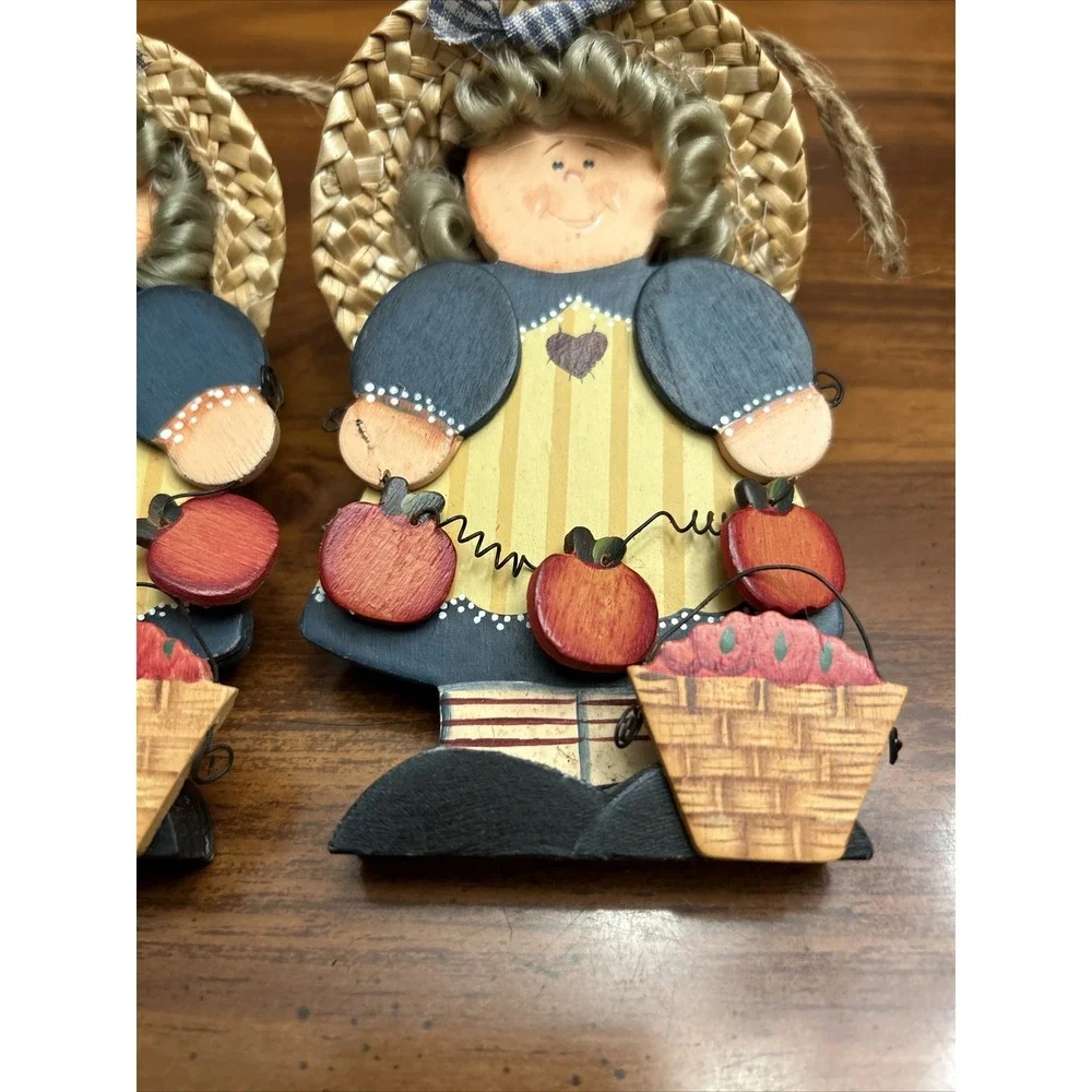 Cute Vintage‎ Straw Hat Hanging Shelf Girl Dolls  Apples Country Decor